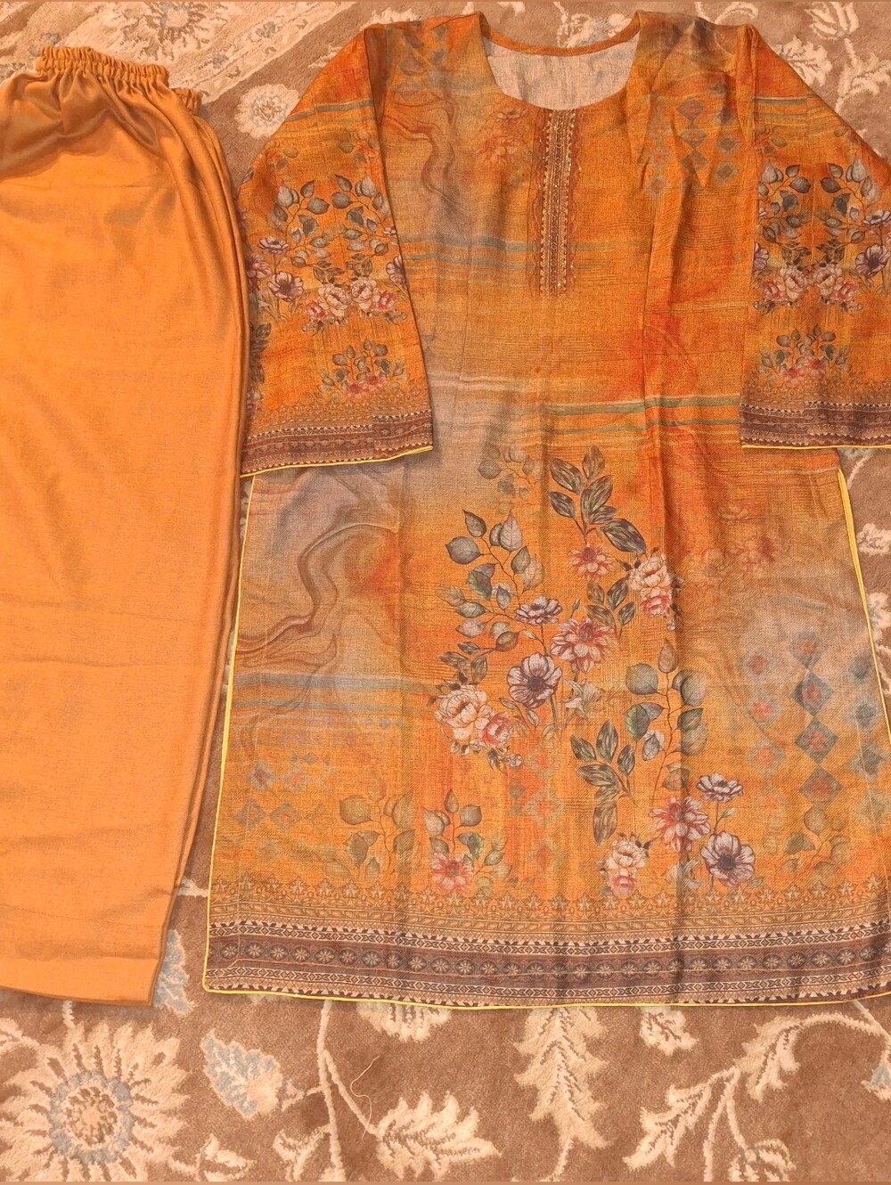 Brand New Fall Collection Printed Linen/Lawn Suit Set (3-Piece) 🍂✨